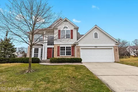 4994 Greenview Dr, Commerce, MI 48382