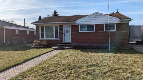 32511 Windsor St, Garden City, MI 48135