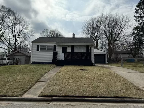 1116 Hawthorne Ave, Ypsilanti, MI 48198