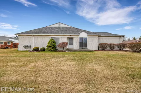 32136 Mark Adam Lange, Warren, MI 48093