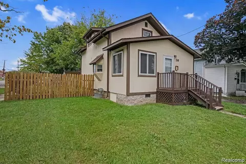 114 Hudson Ave, Pontiac, MI 48342