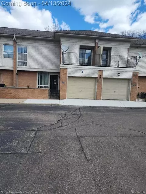 1026 E Stafford Pl, Detroit, MI 48207