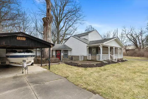 7721 Wilkie St, Taylor, MI 48180