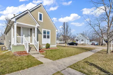 32297 Chatham St, New Haven, MI 48048