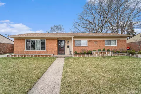 36376 Joanne St, Livonia, MI 48150