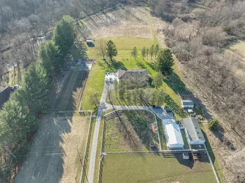 8501 S Rushton Rd, Northfield, MI 48178