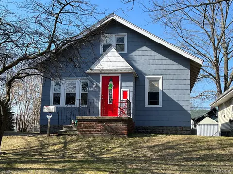1407 Sixth St, Port Huron, MI 48060