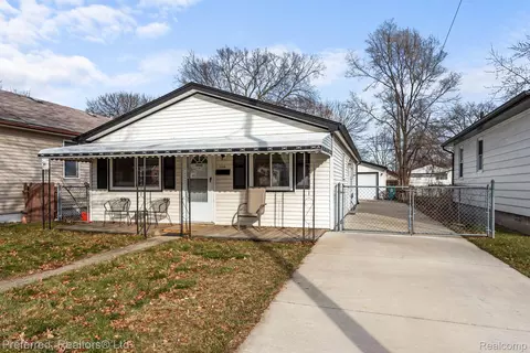 23116 Couzens Ave, Hazel Park, MI 48030