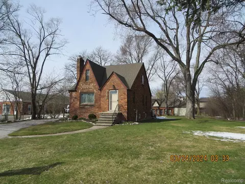 29700 6 Mile Rd N, Livonia, MI 48152