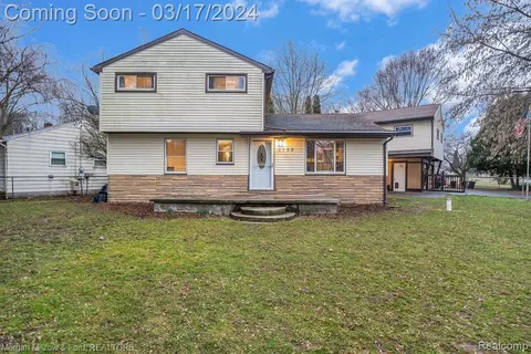 2122 Kent Dr, Davison, MI 48423