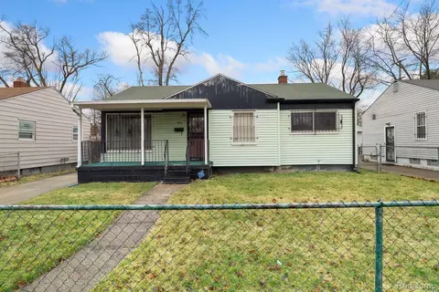 1914 Cherrylawn Dr, Flint, MI 48504