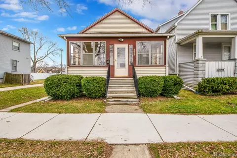 2283 9th St, Wyandotte, MI 48192