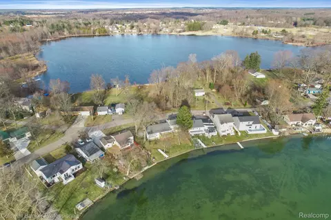 2165 W Fork Rd, Oregon, MI 48446