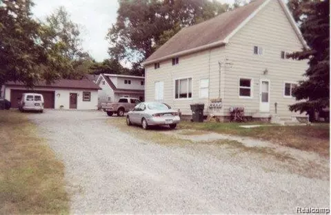 307 Fair St, Howell, MI 48843 photo 1