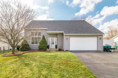 6310 Tuttle Hill Rd, Ypsilanti, MI 48197