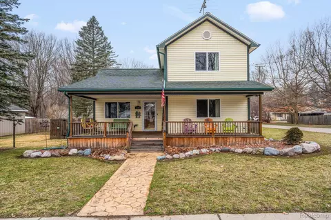 118 N Williams St, Stockbridge, MI 49285