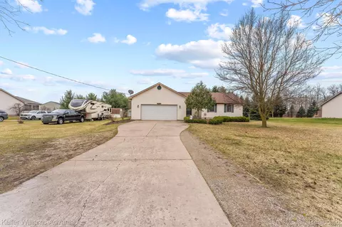 8912 Merritt Rd, Ypsilanti, MI 48197