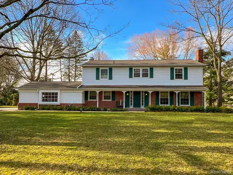 30325 Pondsview Dr, Franklin, MI 48025