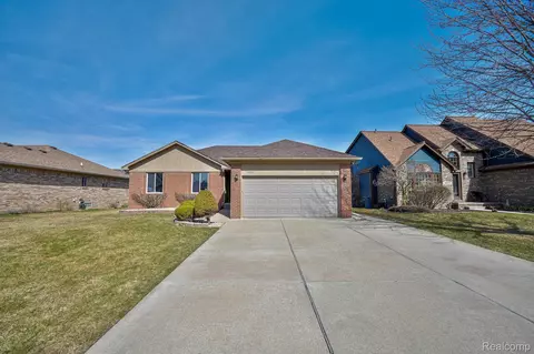 28371 Timothy Rd, Chesterfield, MI 48047