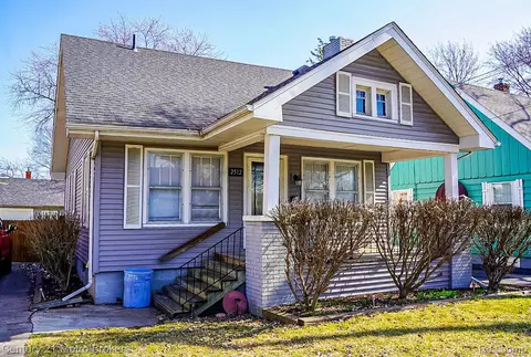2512 Bay St, Saginaw, MI 48602