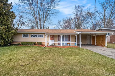 1910 Windsor Ln, Flint, MI 48507
