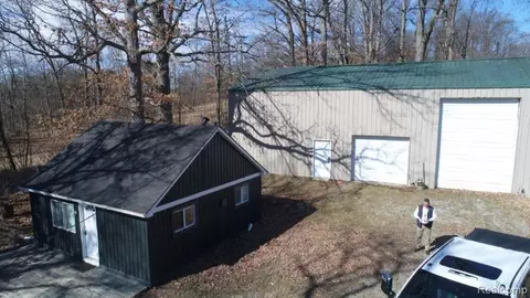 4097 Hunt Rd, Elba, MI 48446