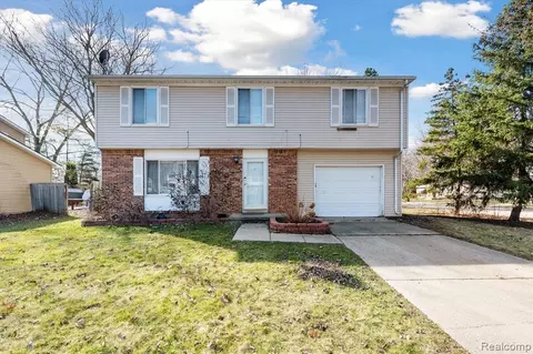 5852 S Mohawk Ave, Ypsilanti, MI 48197
