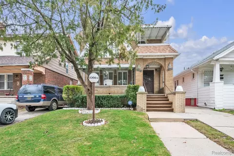 12066 Cloverlawn St, Detroit, MI 48204