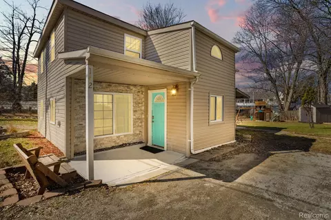 142 Eubank St, Novi, MI 48377
