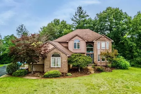 4623 Spring Ridge Dr, White Lake, MI 48383