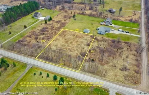2434 E Baldwin Rd, Grand Blanc, MI 48439