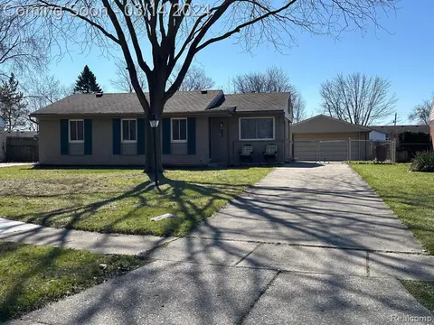 11027 Buchanan St, Belleville, MI 48111