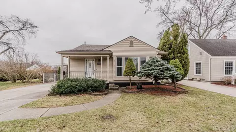 1295 Columbia Rd, Berkley, MI 48072