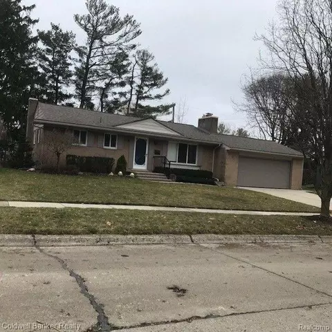624 Miller Ave, Rochester, MI 48307