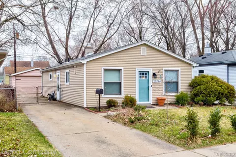 26794 Wolverine St, Madison Heights, MI 48071