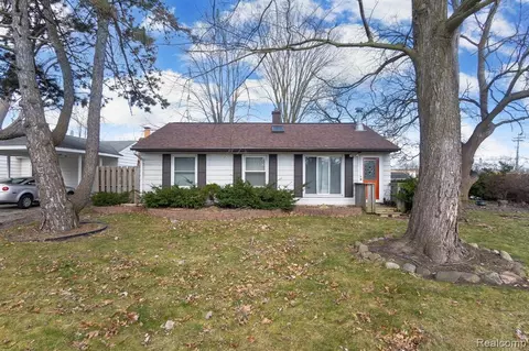 2997 E Walton Blvd, Auburn Hills, MI 48326
