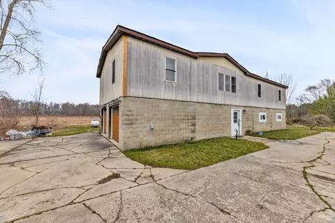 7696 Avoca Rd, Kenockee, MI 48006