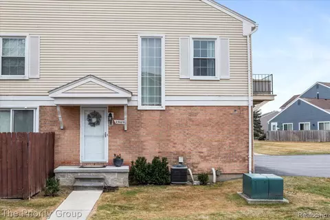 23689 N Rockledge, Novi, MI 48375