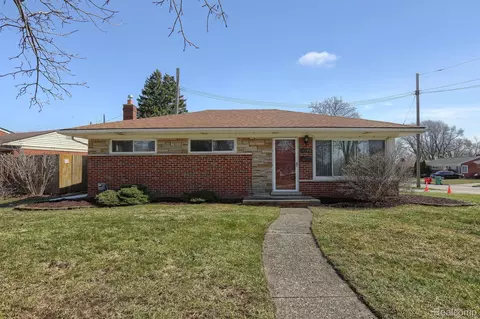 16790 May Ave, Eastpointe, MI 48021