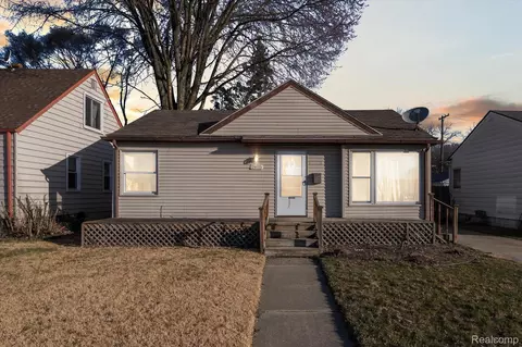 2405 Kalama Ave, Royal Oak, MI 48067