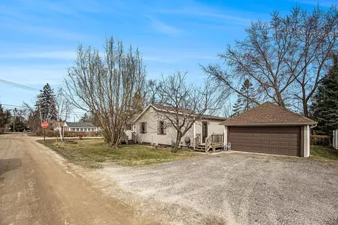 7456 Dogwood Rd, Worth, MI 48450