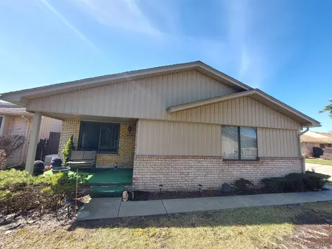 134 Brockington N #84, Warren, MI 48088
