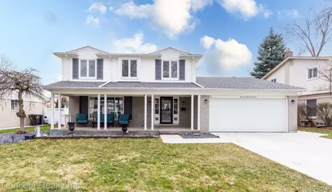 14863 Old Town Dr, Riverview, MI 48193
