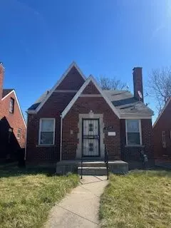 8530 Whitcomb St, Detroit, MI 48228