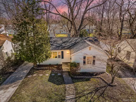 9932 Lucerne, Redford, MI 48239