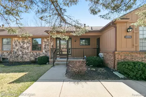 12316 Nantucket Dr #225-3, South Lyon, MI 48178
