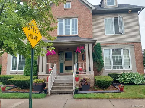 439 Aretha Ave #2, Detroit, MI 48201