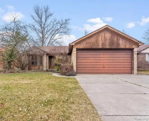 42636 Colling Dr, Canton, MI 48188