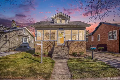 230 Pearson St, Ferndale, MI 48220