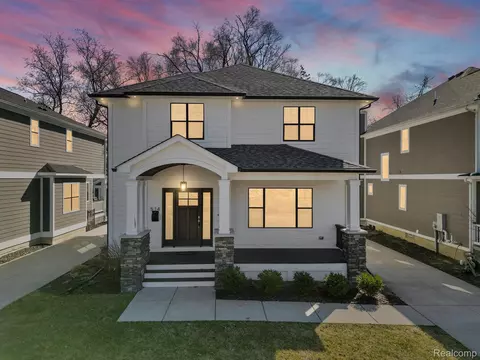 514 Devillen Ave, Royal Oak, MI 48073